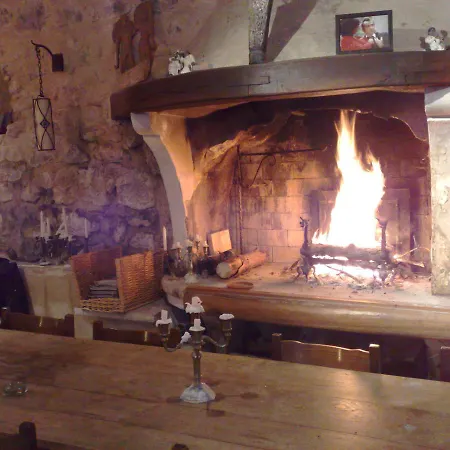 Couette-café Danse L'ombre Curel (Alpes-de-Haute-Provence)